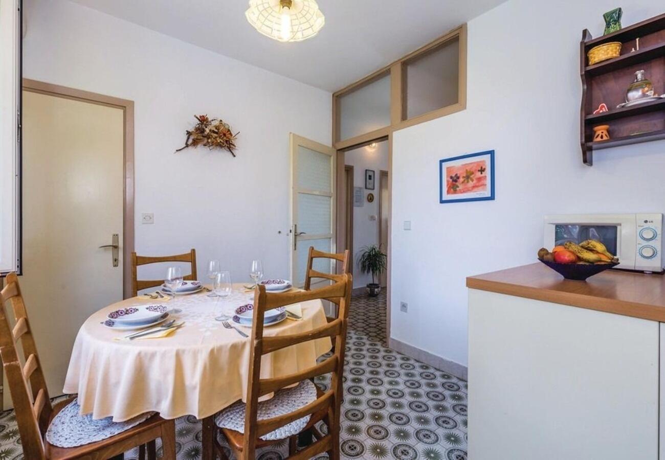 Apartment Dari Ловран Экстерьер фото